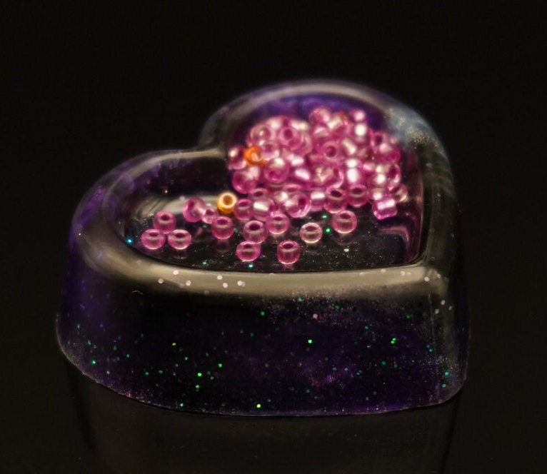 Heart Dish Epoxy Resin Charm Keychain Pocket Fidget Black Purple Blue Duochrome
